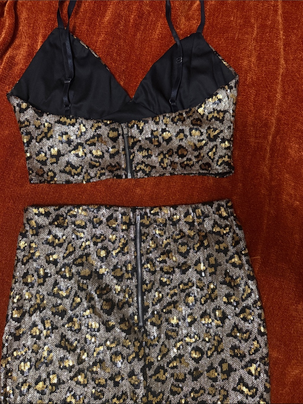 Revamped | Gold & Black Sequin Leopard Crop Top and Skirt Set | L - Picture 9 of 11